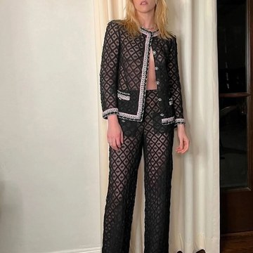 Kristen Stewart - Provocative and Androgynous Shoots in kristennstewartu_3557764398282669808.jpg - hidden celebrity photo